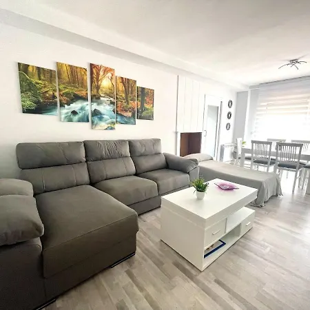 Lejlighed 3 Bedrooms At Villagarcia De Arosa 200 M Away From The Beach With Sea View Furnished Balcony And Wifi