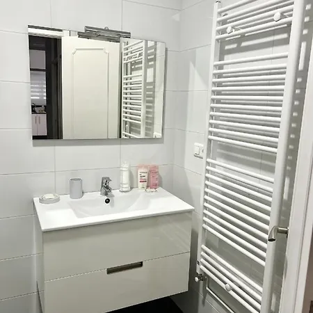 3 Bedrooms At Villagarcia De Arosa 200 M Away From The Beach With Sea View Furnished Balcony And Wifi Lejlighed