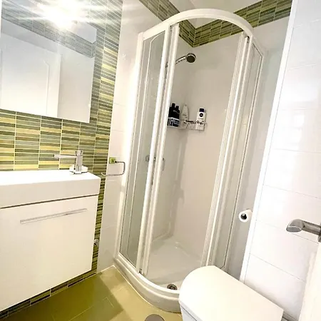 Lejlighed 3 Bedrooms At Villagarcia De Arosa 200 M Away From The Beach With Sea View Furnished Balcony And Wifi
