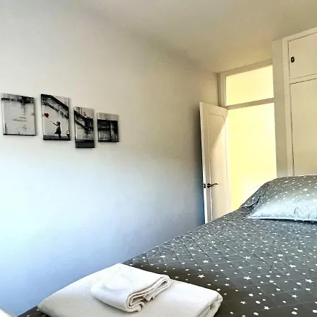 Lejlighed 3 Bedrooms At Villagarcia De Arosa 200 M Away From The Beach With Sea View Furnished Balcony And Wifi